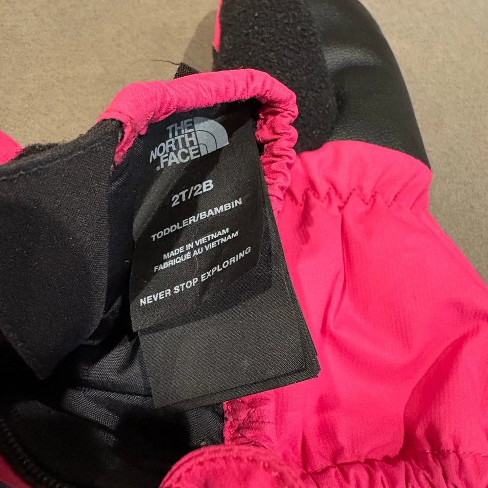 The North Face Kids Mittens Insulated Waterproof Gloves Hot Pink Black Size‎ 2T